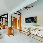 Paku Mas Hotel