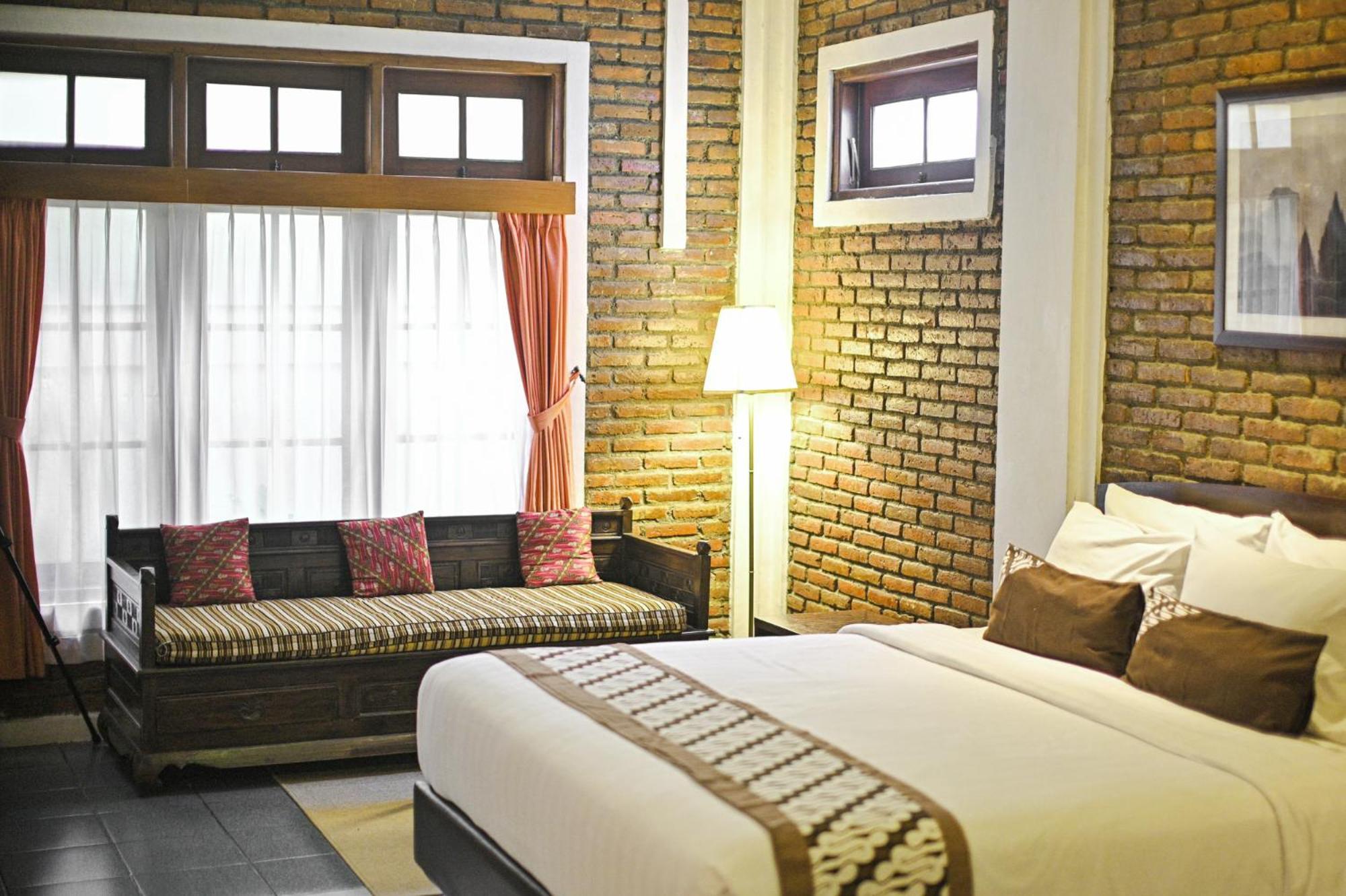 Paku Mas Hotel Maguwo
