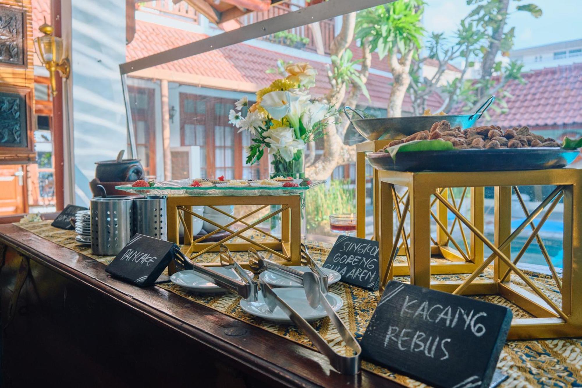Paku Mas Hotel