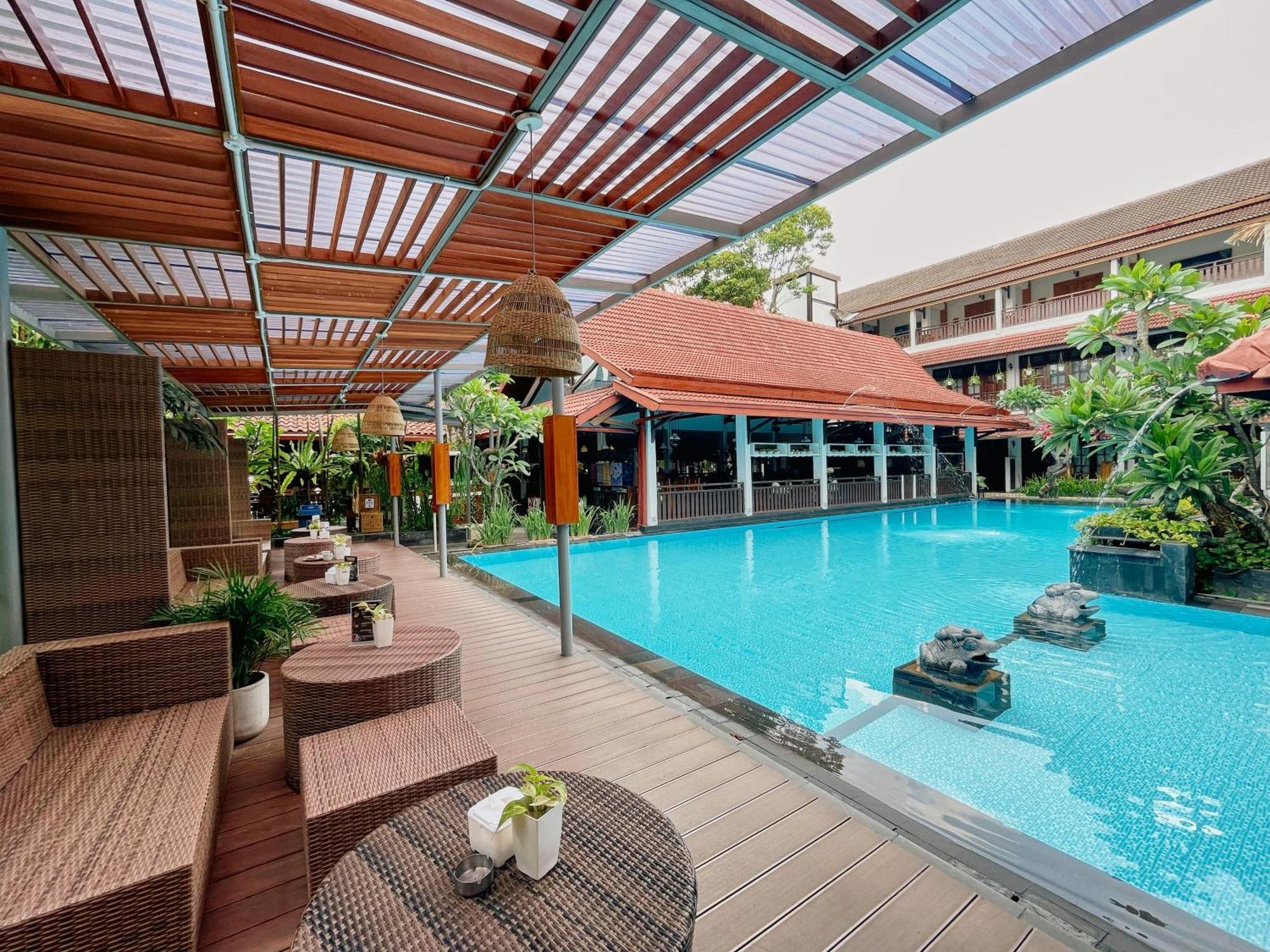 Hotel Paku Mas 3*