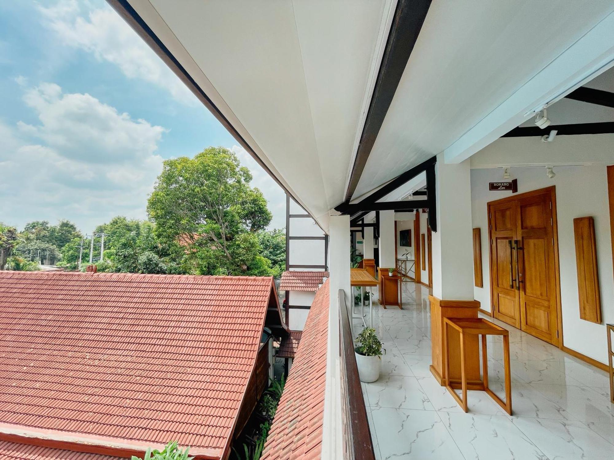 Paku Mas Hotel